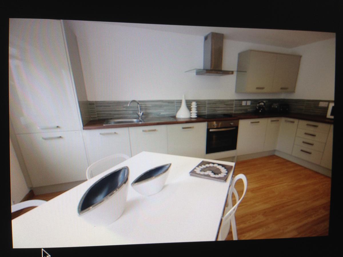 Lux Apartment Bangor  Habitación foto